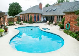 When is the Right Time to Winterize Your Pool