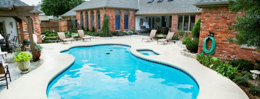 When is the Right Time to Winterize Your Pool