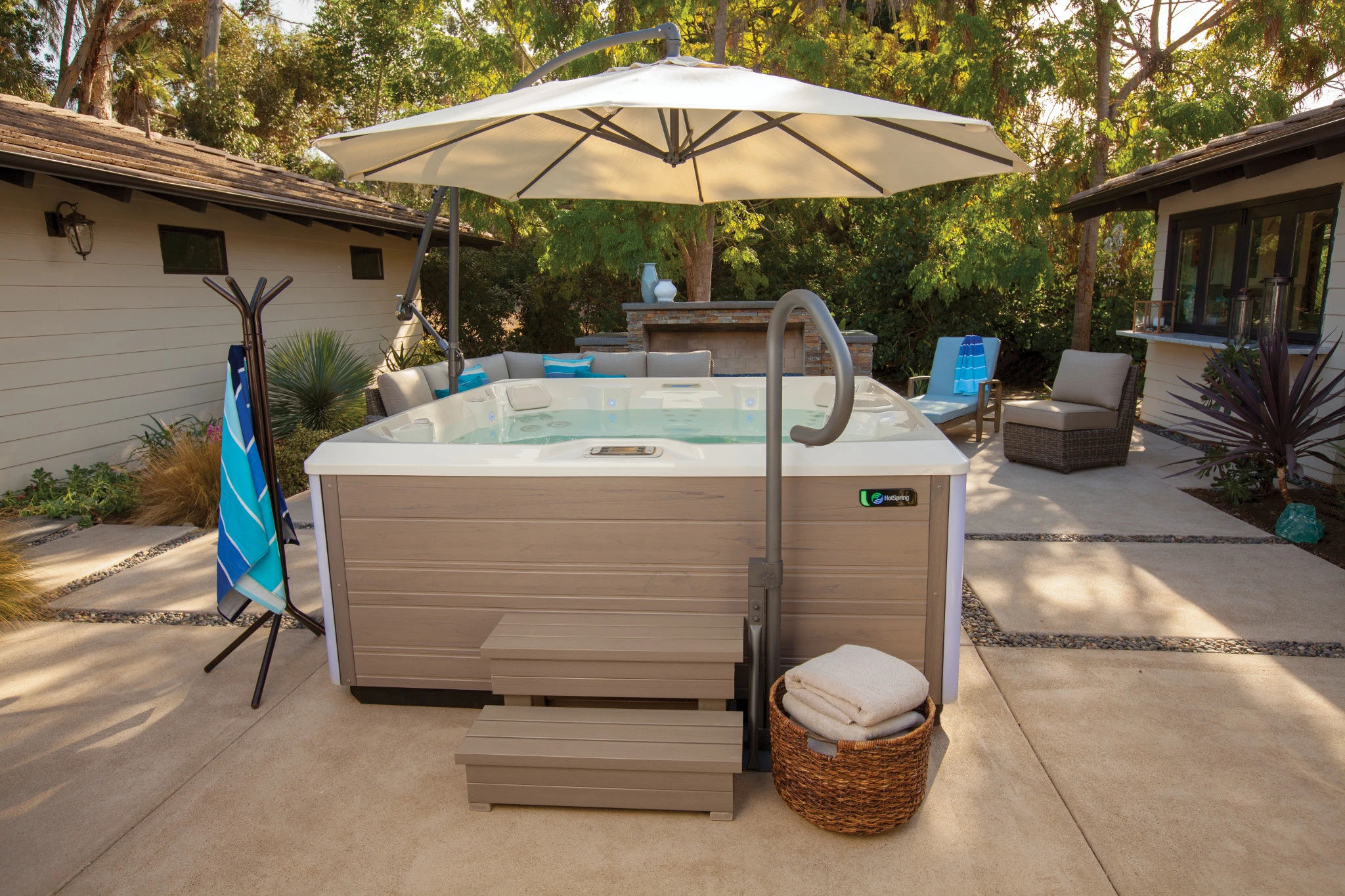 The Best Hot Tub Accessories for Your Spa | Fiesta