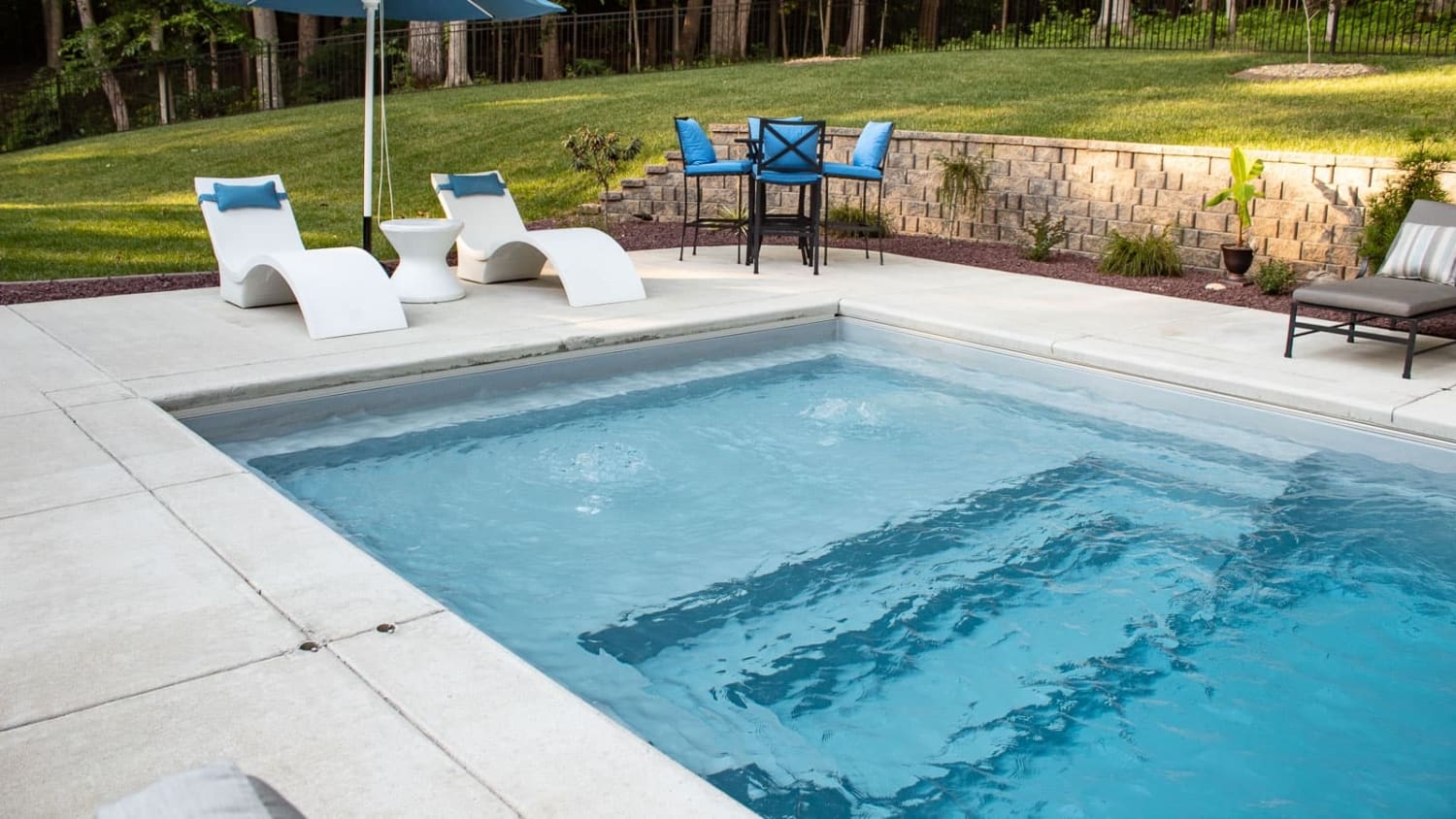 Fiesta Pool Step The Illusion | Fiesta Pools and Spas