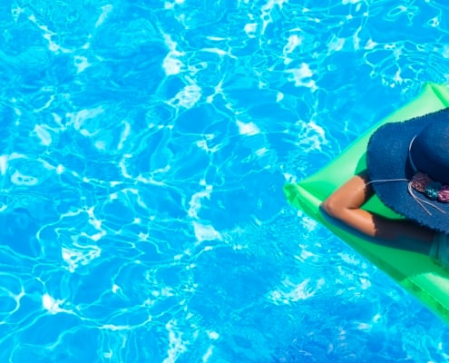Salt vs Chlorine- Which Pool System Is Right for You